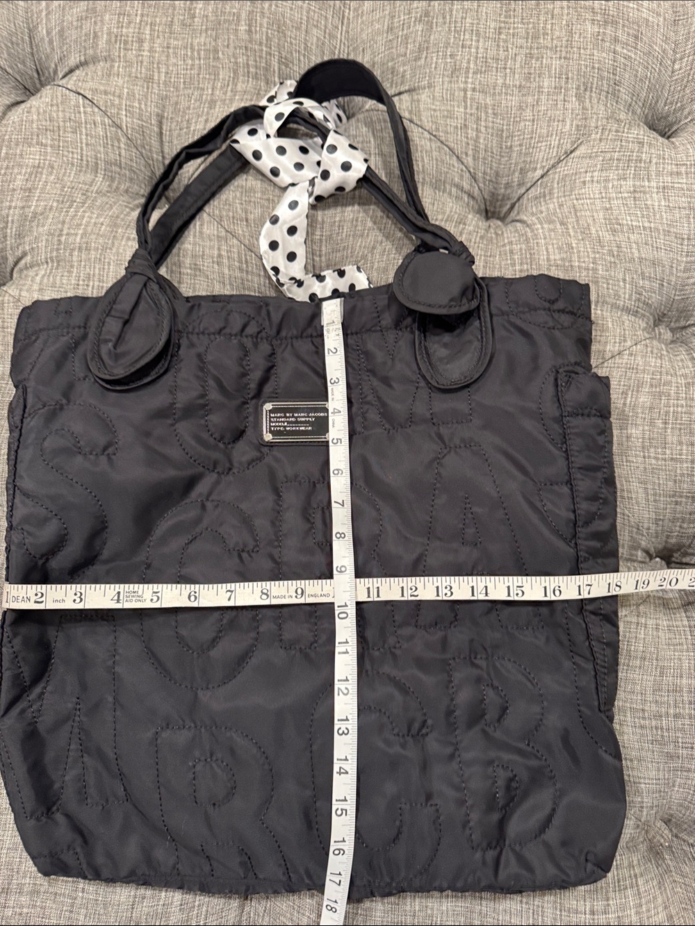 Marc Jacobs Bag Oversized Pretty Nylon Tate Embroidered Logo Black Quilted Tote - Picture 17 of 17